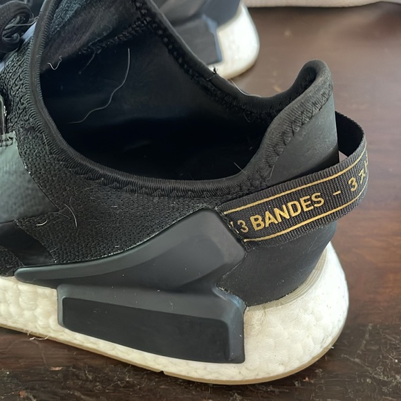 Adidas Men’s Sneakers NMD R1 V2 Boost Black Gold Shoes Men's Size 12 FZ2132 - Picture 3 of 9